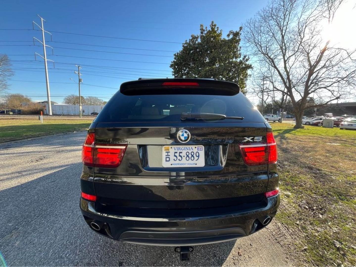 2011 Black /Tan BMW X5 xDrive 35D (5UXZW0C50BL) with an 3.0 M57 Diesel engine, Automatic transmission, located at 5700 Curlew Drive, Norfolk, VA, 23502, (757) 455-6330, 36.841885, -76.209412 - Photo#2